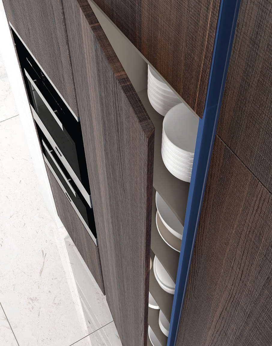 vertical handleless kitchen with veneer door and painted handle